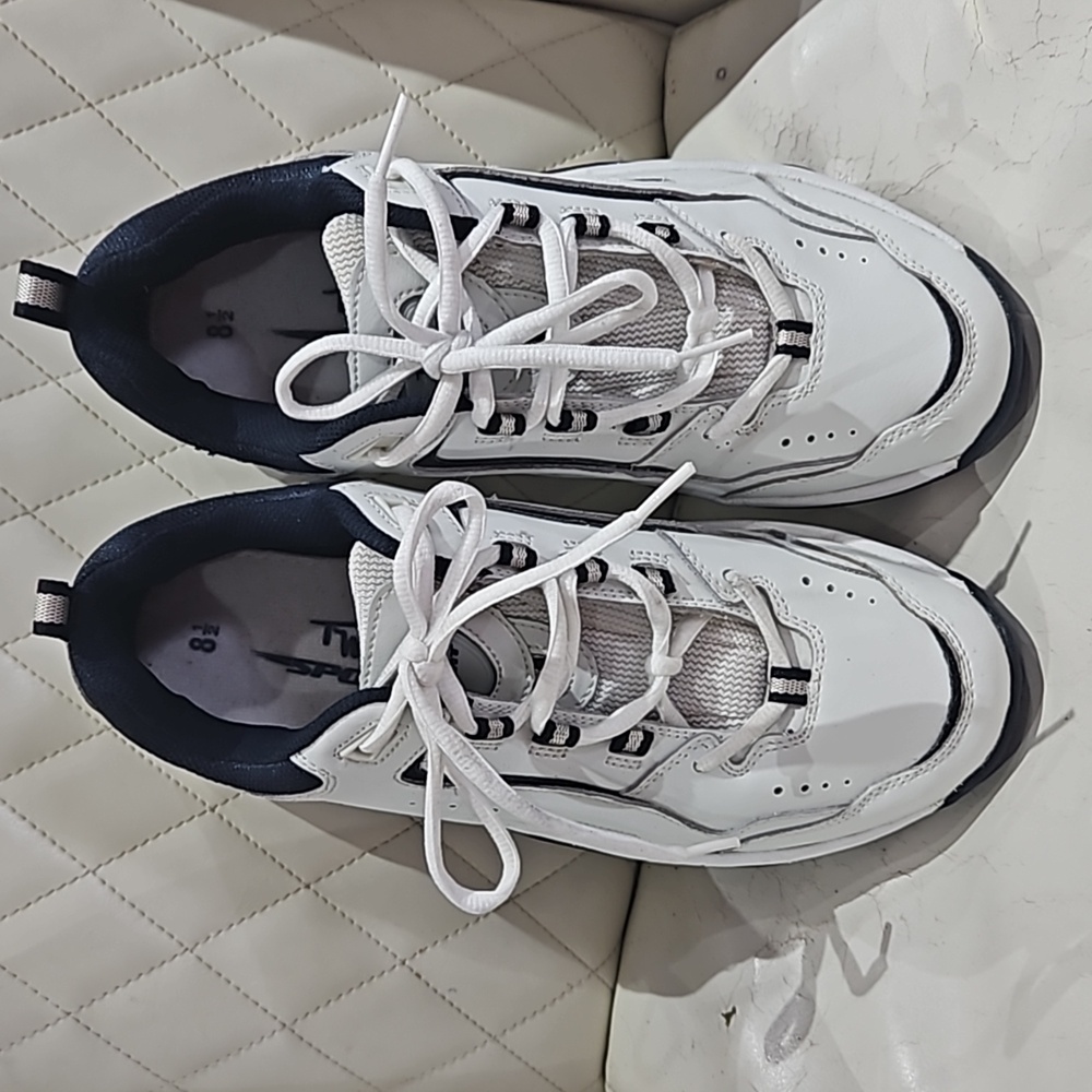 MEN'S TM LEATHER SPORT WHITE SHOCK ABSORPTION LIGHT WEIGHT SHOES SZE 8.5